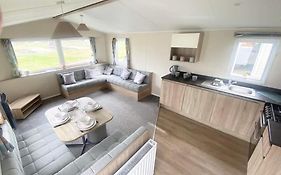 Cw77 St Osyth Beach Holiday Park